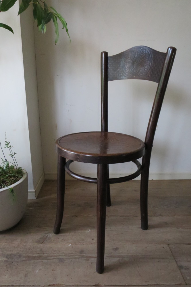 西洋アンティーク ベントウッドチェア 紋章柄 曲げ木の椅子 | antiques 